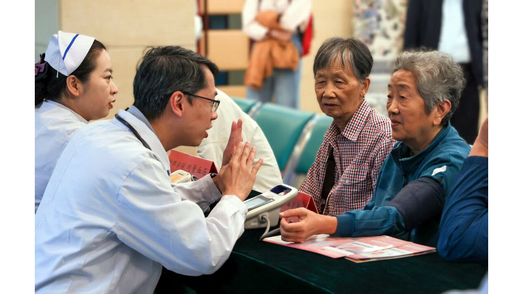 省海洋与渔业局举办健康知识讲座和义诊服务活动