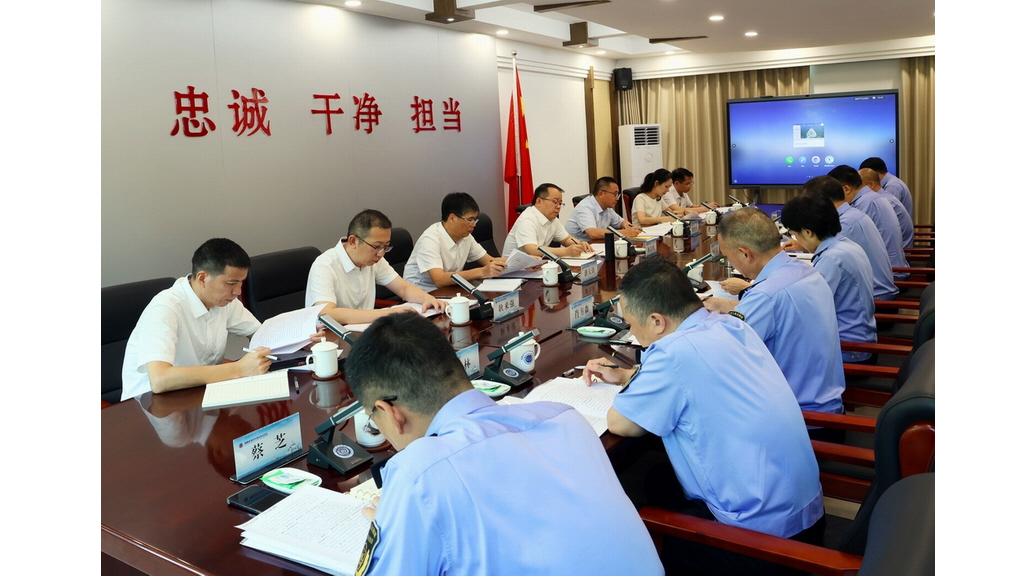 颜志煌到党建工作联系点调研指导
