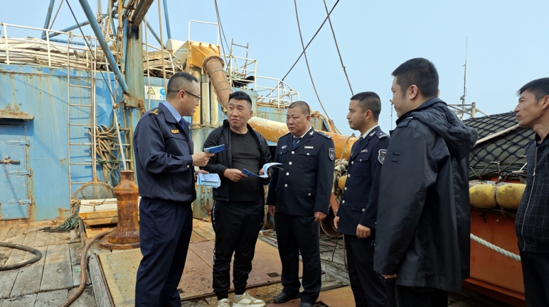 闽东执法支队积极开展渔业安全宣教执法行动