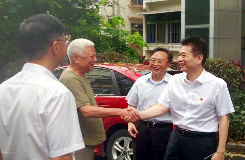 董建洲调研指导我局离退休干部党组织建设工作